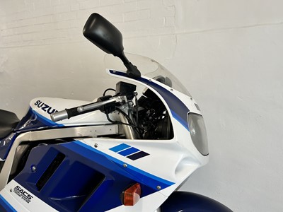 Lot 1990 Suzuki GSX-R1100