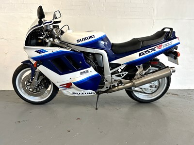 Lot 1990 Suzuki GSX-R1100