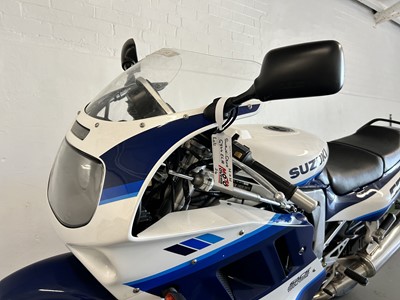 Lot 1990 Suzuki GSX-R1100