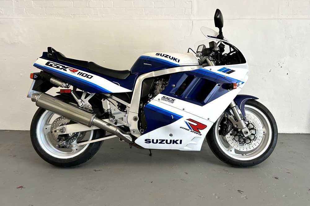 Lot 1990 Suzuki GSX-R1100