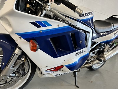 Lot 1990 Suzuki GSX-R1100