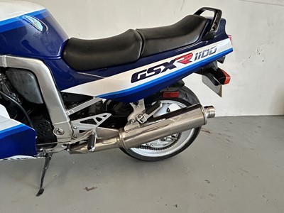 Lot 1990 Suzuki GSX-R1100
