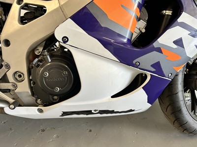 Lot 1996 Honda Fireblade CBR900RR