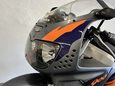 Lot 1996 Honda Fireblade CBR900RR