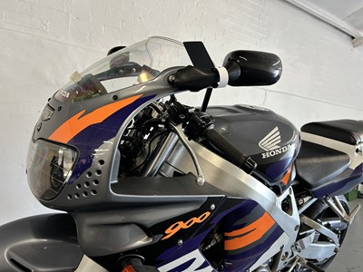Lot 1996 Honda Fireblade CBR900RR