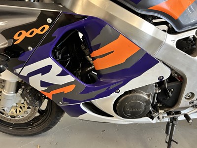 Lot 1996 Honda Fireblade CBR900RR