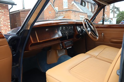 Lot 1969 Daimler V8 250