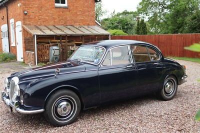 Lot 1969 Daimler V8 250