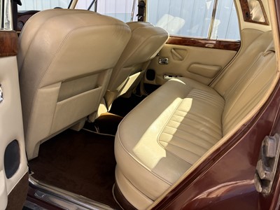 Lot 1977 Bentley T2