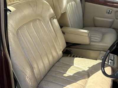 Lot 1977 Bentley T2