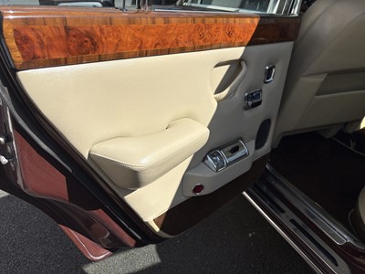Lot 1977 Bentley T2