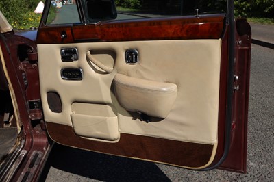 Lot 1977 Bentley T2