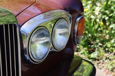 Lot 1977 Bentley T2