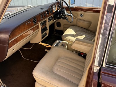 Lot 1977 Bentley T2