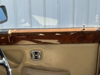 Lot 1977 Bentley T2