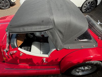 Lot 1987 Morgan Plus 8
