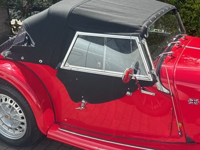 Lot 1987 Morgan Plus 8
