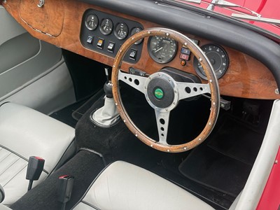 Lot 1987 Morgan Plus 8