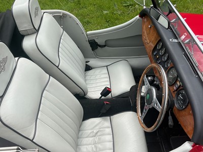 Lot 1987 Morgan Plus 8