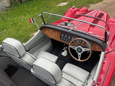 Lot 1987 Morgan Plus 8