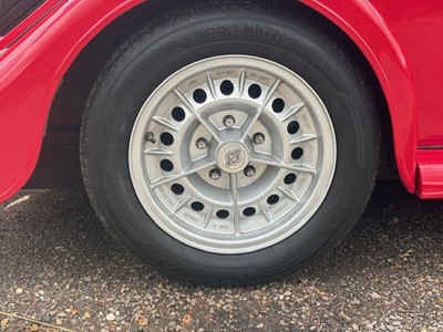 Lot 1987 Morgan Plus 8