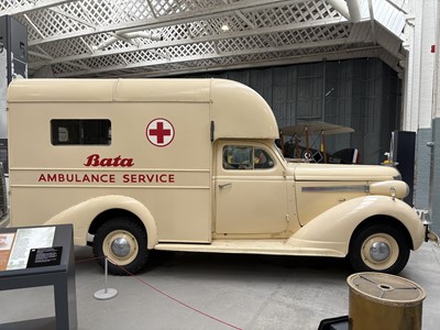 Lot 1938 Nash Ambassador Six Bata Ambulance