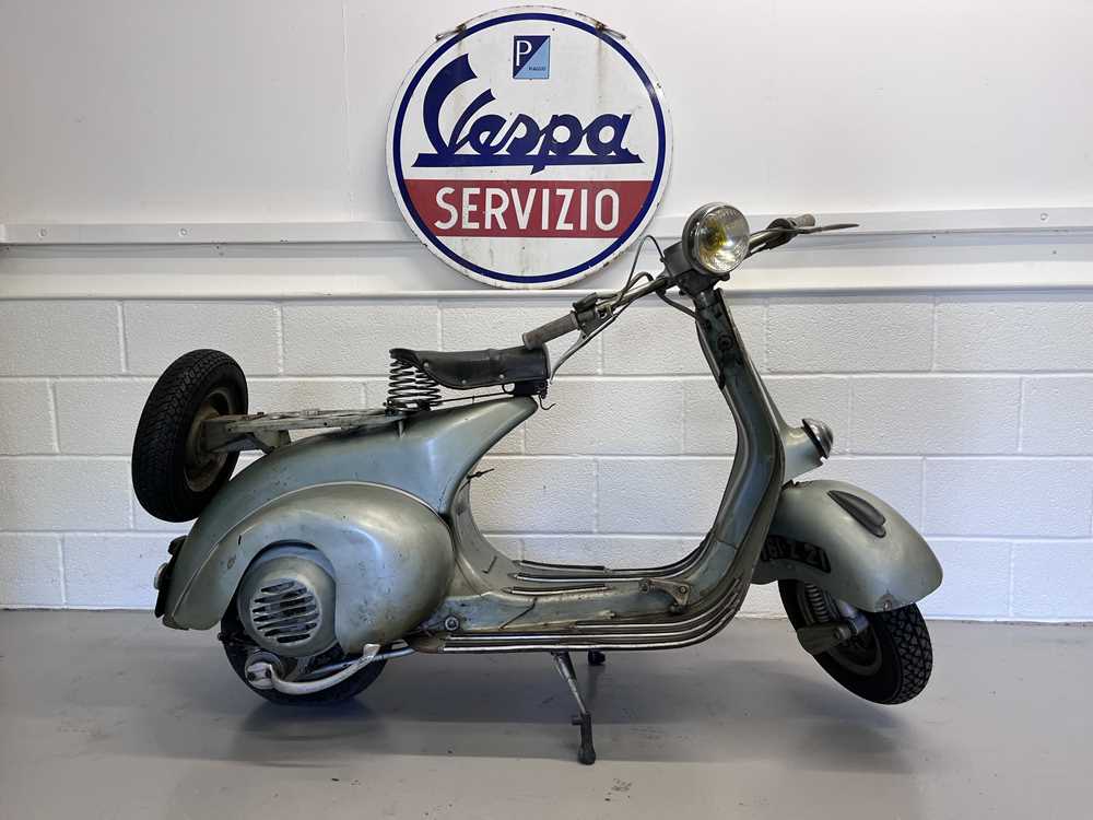 Lot 1951 Vespa ACMA 125 V51