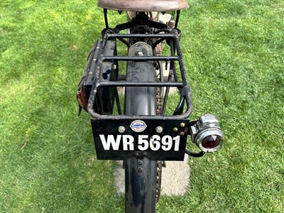 Lot 1920 Douglas 2¾hp Model V