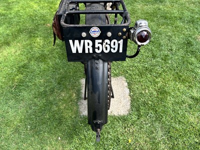 Lot 1920 Douglas 2¾hp Model V