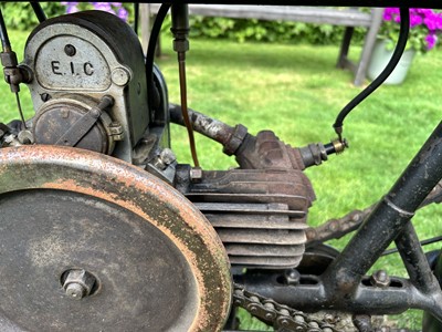 Lot 1920 Douglas 2¾hp Model V