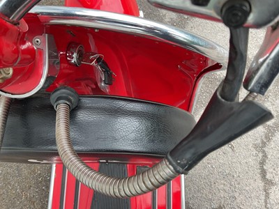 Lot 1965 Vespa VBB Retro 'Faro Basso' Custom