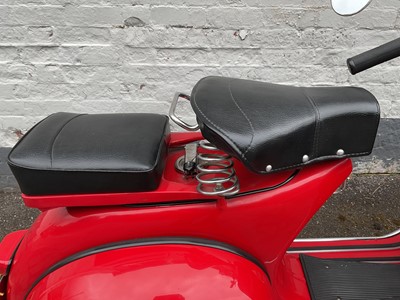 Lot 1965 Vespa VBB Retro 'Faro Basso' Custom