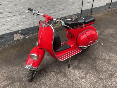 Lot 1965 Vespa VBB Retro 'Faro Basso' Custom