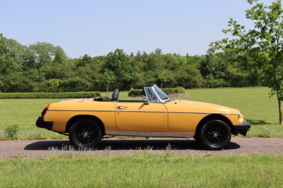 Lot 1977 MG B Roadster