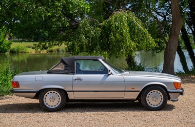 Lot 79 - 1988 Mercedes-Benz 300 SL