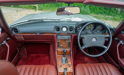 Lot 79 - 1988 Mercedes-Benz 300 SL