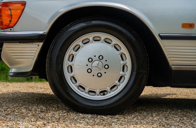 Lot 79 - 1988 Mercedes-Benz 300 SL