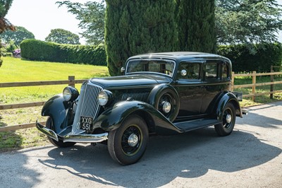 Lot 1933 Graham Model 64 Standard Eight 'Blue Streak' Sedan