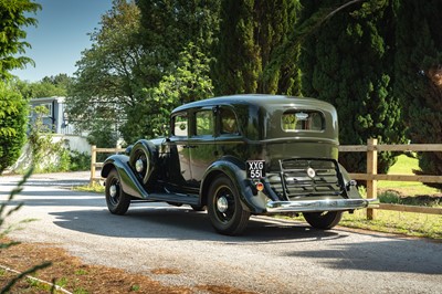 Lot 1933 Graham Model 64 Standard Eight 'Blue Streak' Sedan