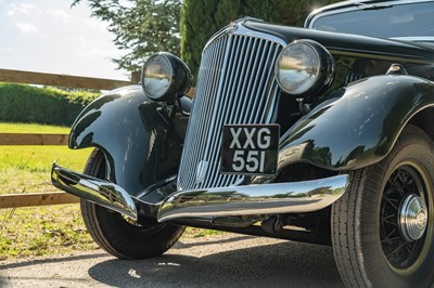 Lot 1933 Graham Model 64 Standard Eight 'Blue Streak' Sedan