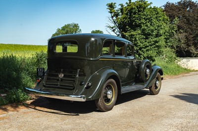 Lot 1933 Graham Model 64 Standard Eight 'Blue Streak' Sedan