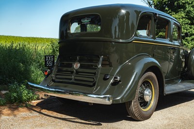 Lot 1933 Graham Model 64 Standard Eight 'Blue Streak' Sedan