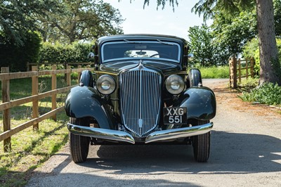Lot 1933 Graham Model 64 Standard Eight 'Blue Streak' Sedan