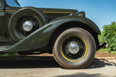 Lot 1933 Graham Model 64 Standard Eight 'Blue Streak' Sedan