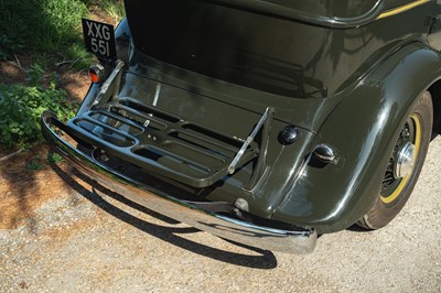 Lot 1933 Graham Model 64 Standard Eight 'Blue Streak' Sedan