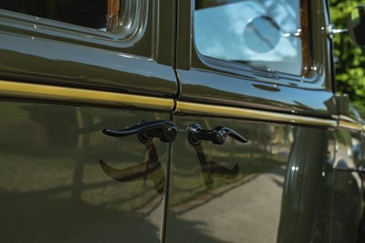 Lot 1933 Graham Model 64 Standard Eight 'Blue Streak' Sedan