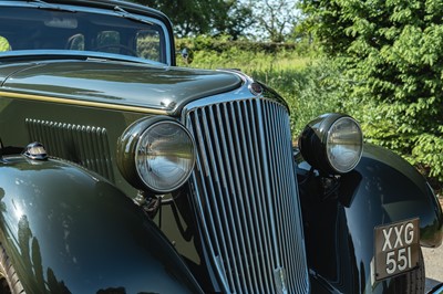 Lot 1933 Graham Model 64 Standard Eight 'Blue Streak' Sedan
