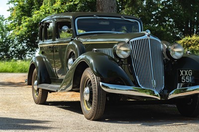 Lot 1933 Graham Model 64 Standard Eight 'Blue Streak' Sedan