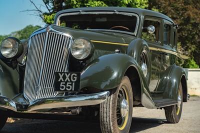 Lot 1933 Graham Model 64 Standard Eight 'Blue Streak' Sedan