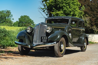 Lot 1933 Graham Model 64 Standard Eight 'Blue Streak' Sedan